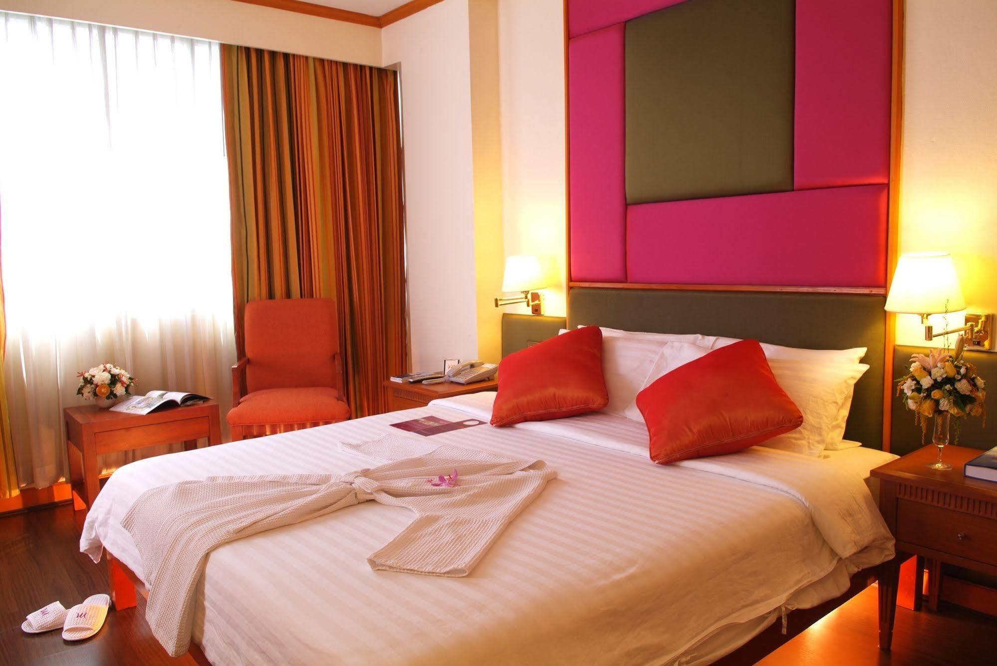Chon Inter Hotel Chonburi Pokoj fotografie